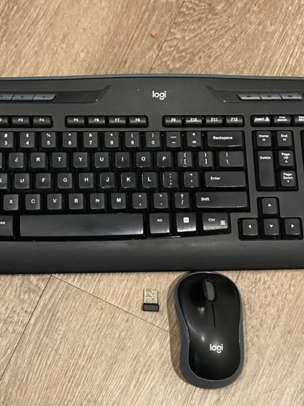 Logitech MK320 Wireless Keyboard & Mouse Combo – Black